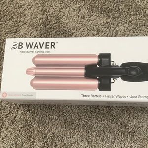 Beachwaver triple barrel curling iron